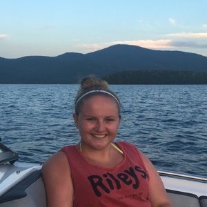 Meet your Posher, Lindsey